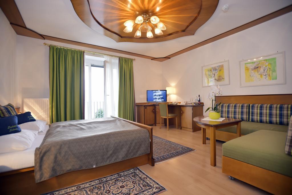 Seehotel Schwan Гмунден Экстерьер фото
