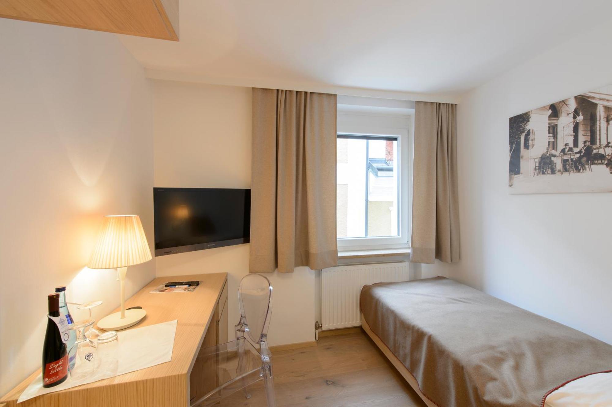 Seehotel Schwan Гмунден Экстерьер фото